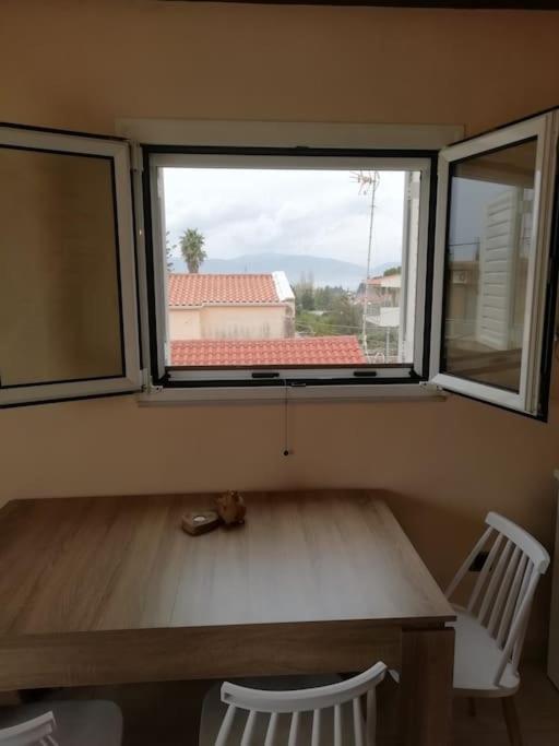 Nikolas Apartment. Aktaio Rio Patra ภายนอก รูปภาพ